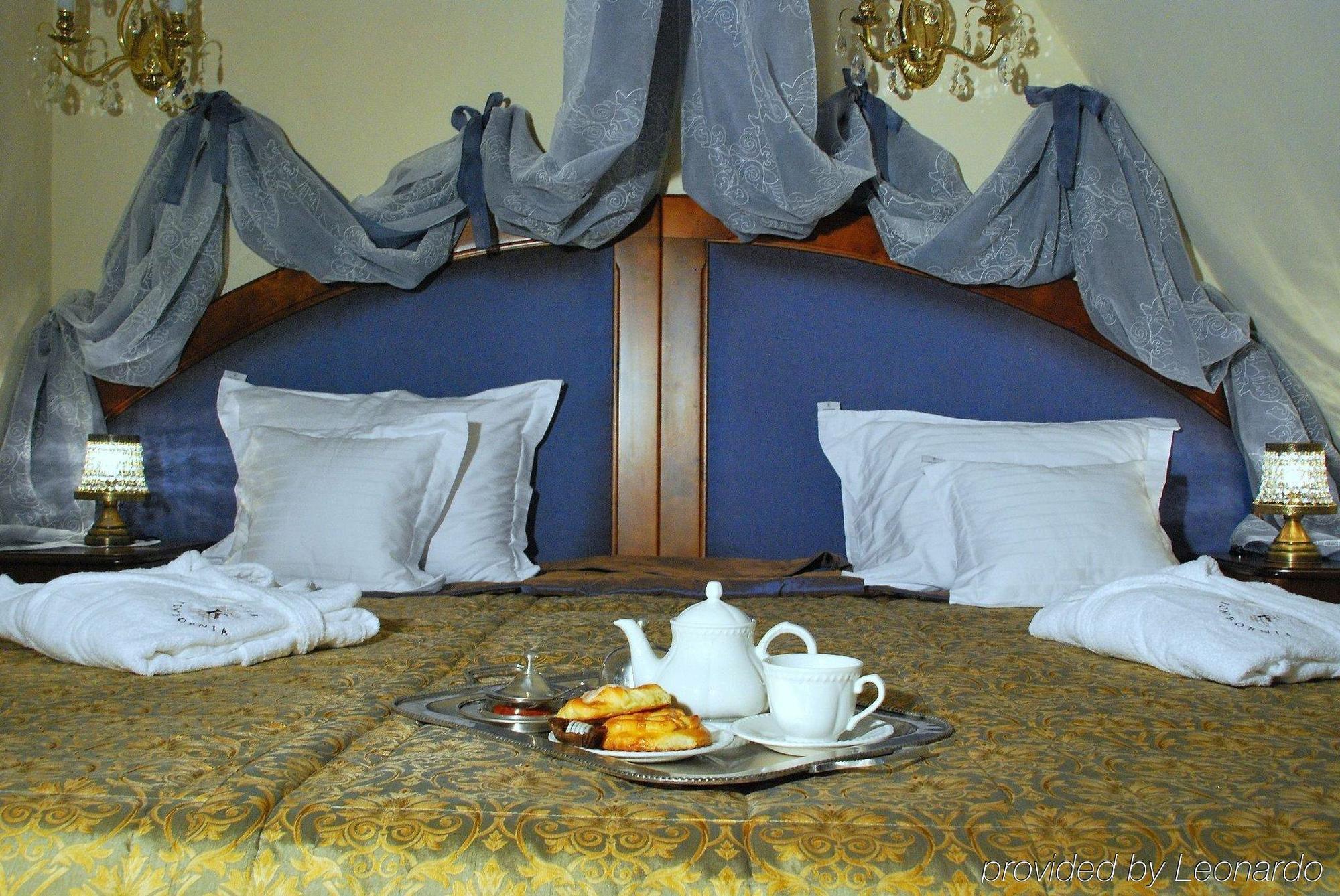 Dwor Kombornia Hotel&Spa Extérieur photo